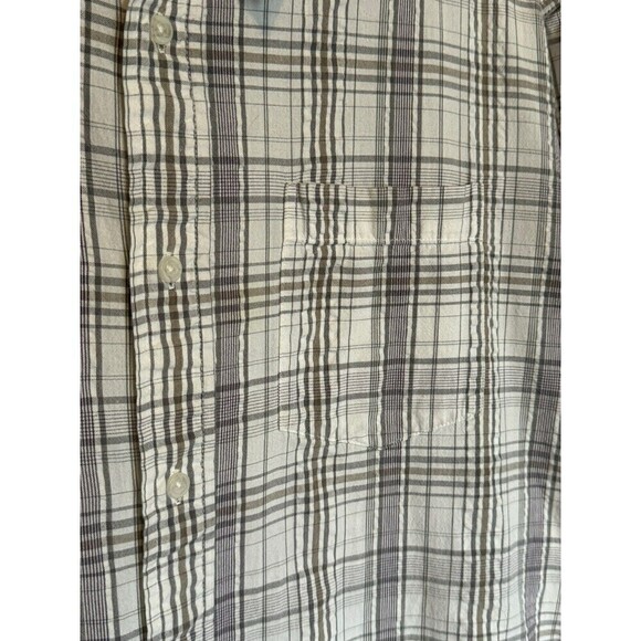 Eddie Bauer Button Up Shirt Mens XL Short Sleeve Plaid Multicolor Classic Fit - Picture 2 of 8